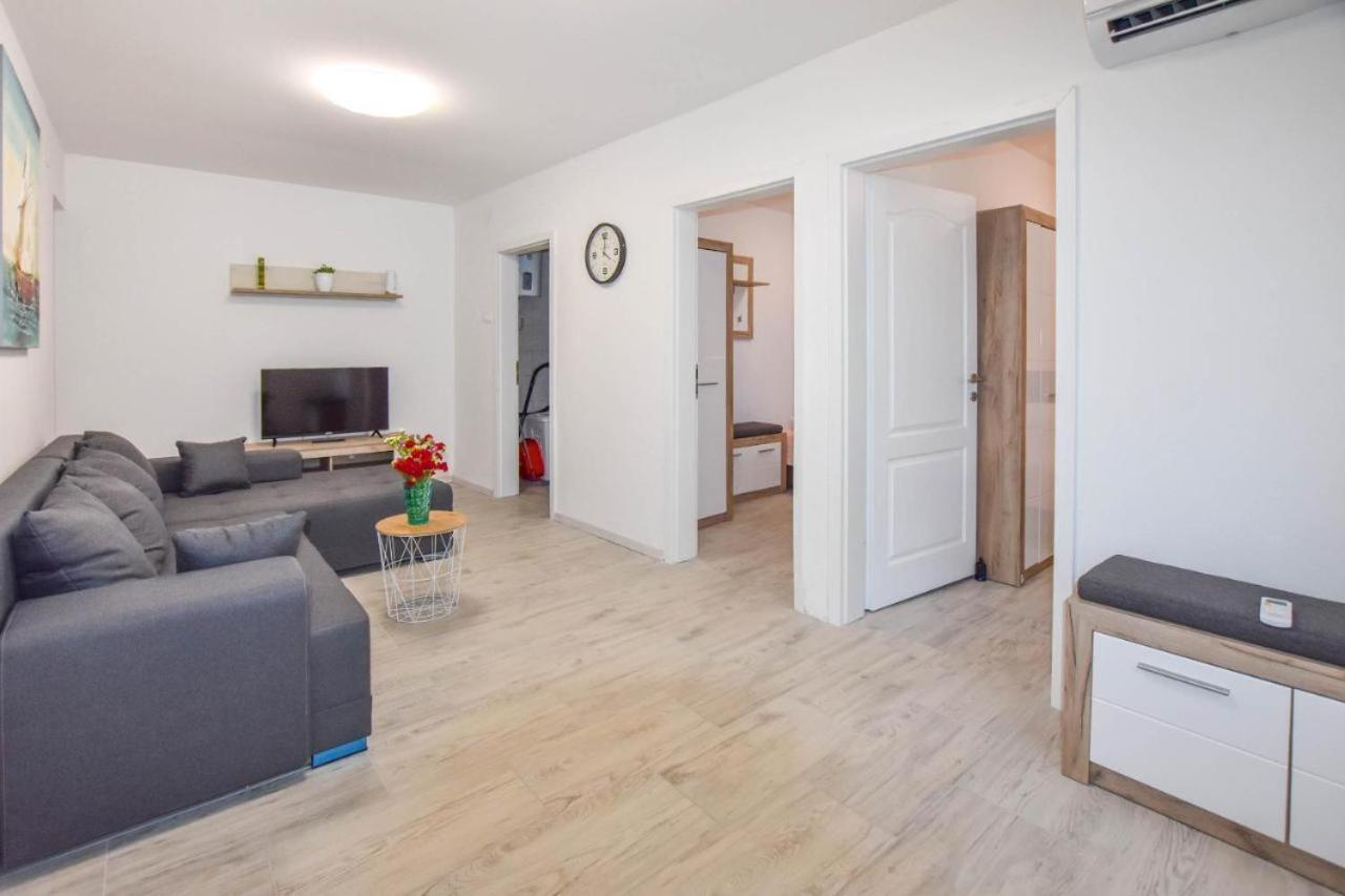 Suite Apartment Toni Poljana  Bagian luar foto